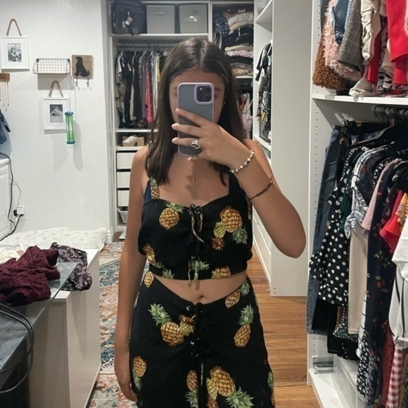 Pineapple two piece vacation set - Picture 7 of 8